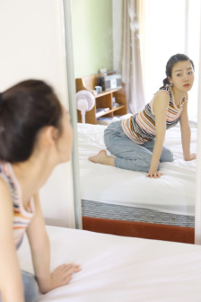 性极强的岳让我满足的导演